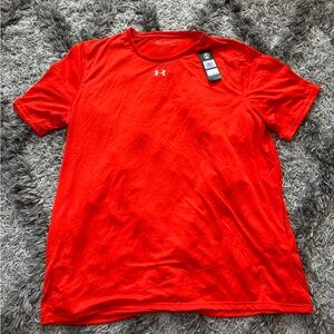 Men’s Under Armour heat gear t shirt